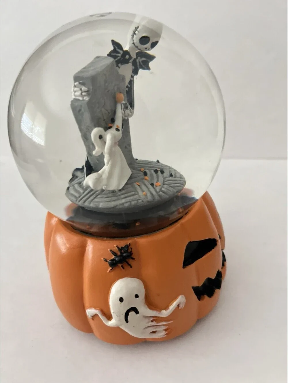 Tim Burtons The Night Before Christmas Halloween Musical Snow Globe